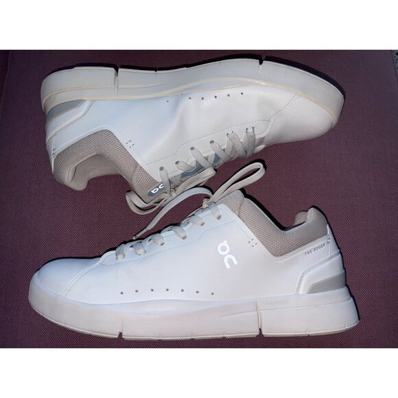 On The Roger Advantage Sneakers in White & Sand 12.5 with box Mens Athletic Shoe - Picture 8 of 16